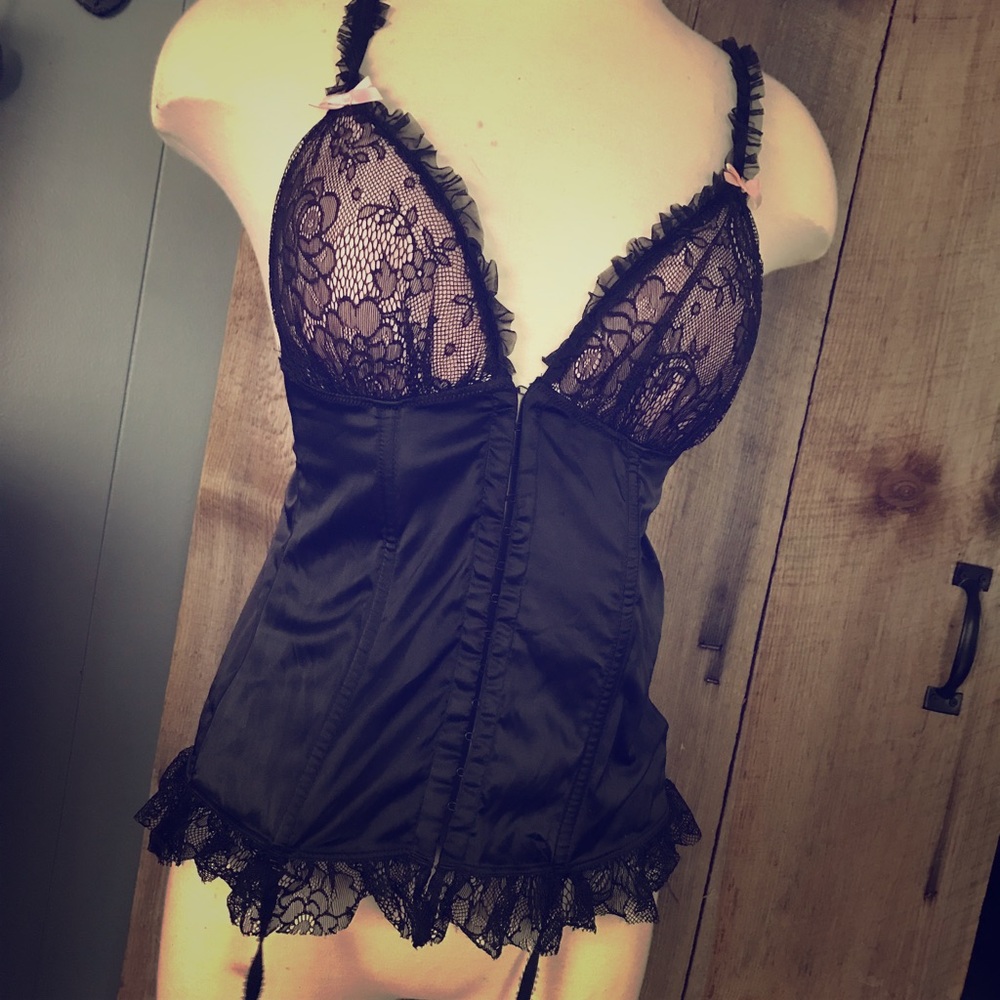 Victoria Secret ⭐️ Gorgeous corset garter